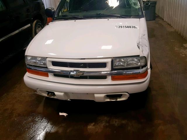 1GNDT13X24K109231 - 2004 CHEVROLET BLAZER WHITE photo 7