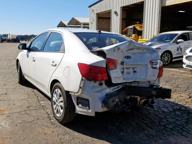 KNAFU4A24A5820864 - 2010 KIA FORTE EX WHITE photo 3