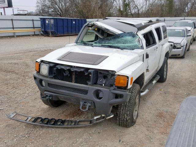 5GTDN136168103813 - 2006 HUMMER H3 WHITE photo 2