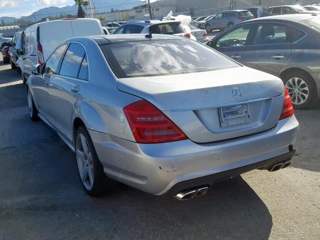 WDDNG71X48A192962 - 2008 MERCEDES-BENZ S 550 SILVER photo 3