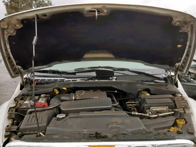 1D4HD48N95F616057 - 2005 DODGE DURANGO SL SILVER photo 7