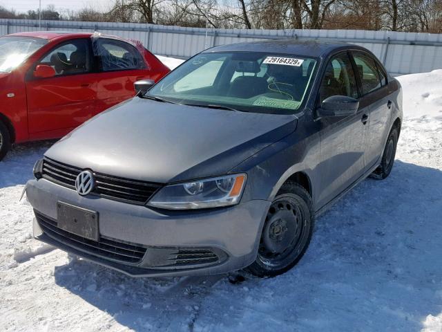 3VW2K7AJ5DM426320 - 2013 VOLKSWAGEN JETTA BASE GRAY photo 2