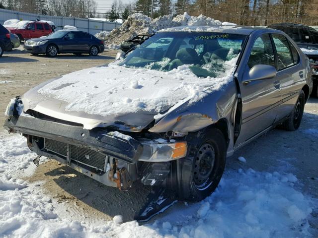 1N4DL01D31C239154 - 2001 NISSAN ALTIMA XE BEIGE photo 2