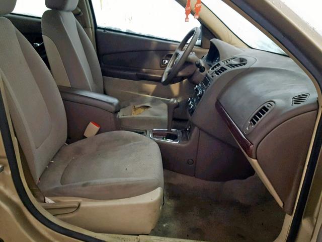 1G1ZS58F78F121570 - 2008 CHEVROLET MALIBU LS GOLD photo 5