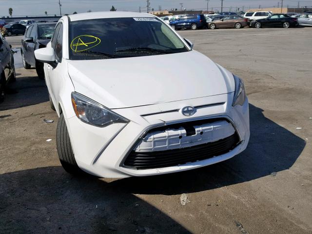 3MYDLBZV7GY131219 - 2016 TOYOTA SCION IA WHITE photo 1