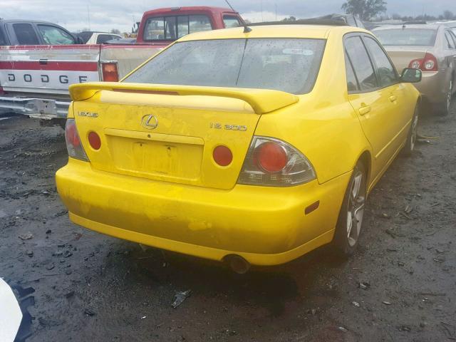 JTHBD182010030107 - 2001 LEXUS IS 300 YELLOW photo 4