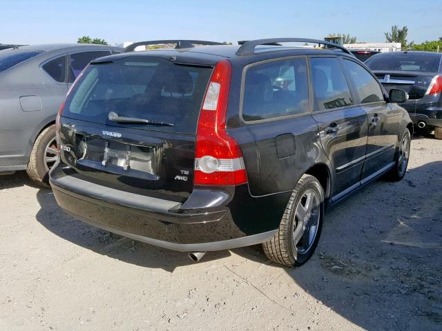 YV1MJ682272317617 - 2007 VOLVO V50 T5 BLACK photo 4