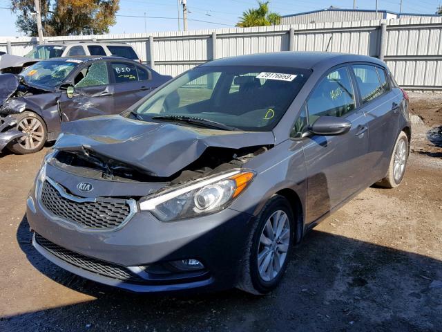 KNAFX5A83G5493934 - 2016 KIA FORTE EX GRAY photo 2