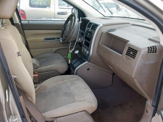 1J8FF47W27D158166 - 2007 JEEP COMPASS BEIGE photo 5