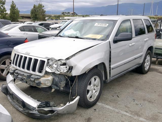 1J8GR48K28C175970 - 2008 JEEP GRAND CHER SILVER photo 2