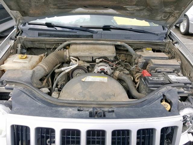 1J8GR48K28C175970 - 2008 JEEP GRAND CHER SILVER photo 7