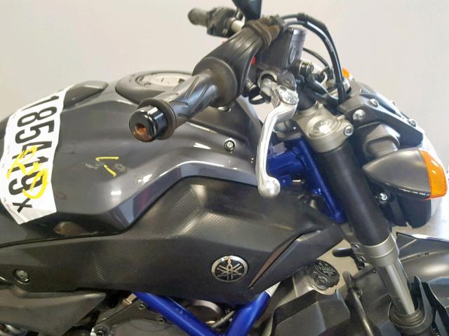 JYARM06E6FA004857 - 2015 YAMAHA FZ07 BLUE photo 18