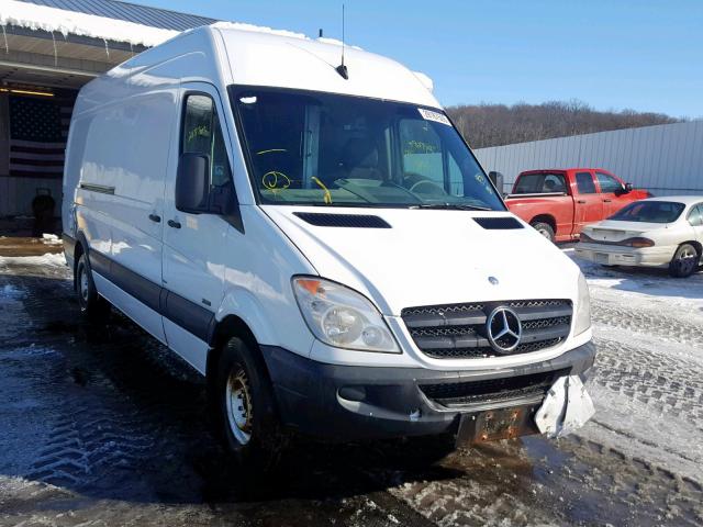 WD3PE8CB6B5582813 - 2011 MERCEDES-BENZ SPRINTER 2 WHITE photo 1