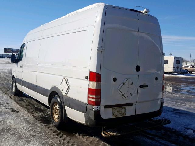 WD3PE8CB6B5582813 - 2011 MERCEDES-BENZ SPRINTER 2 WHITE photo 3