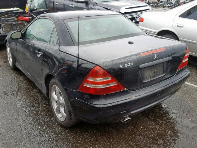 WDBKK65F21F176466 - 2001 MERCEDES-BENZ SLK 320 BLACK photo 3