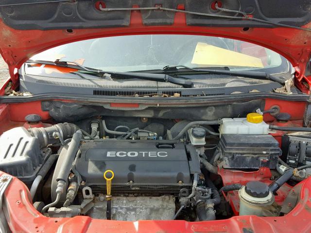 KL1TD66E49B610791 - 2009 CHEVROLET AVEO LS RED photo 7
