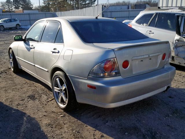 JTHBD192X20054477 - 2002 LEXUS IS 300 SILVER photo 3