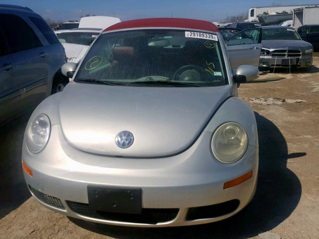 3VWSF31Y39M411753 - 2009 VOLKSWAGEN NEW BEETLE Silber Foto 9