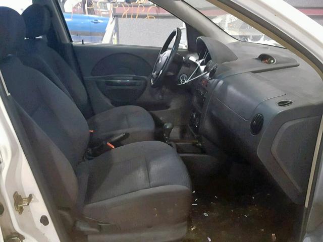 KL1TD56626B650379 - 2006 CHEVROLET AVEO BASE Ақ фото 5