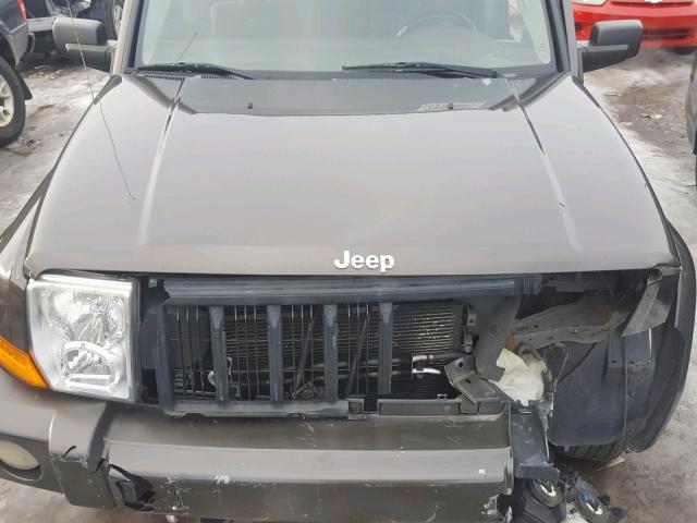 1J8HG48K86C363190 - 2006 JEEP COMMANDER BROWN photo 7