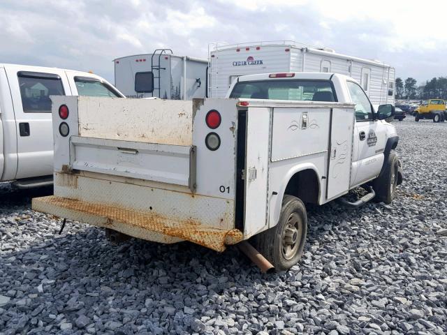 1GTHC24U44E370850 - 2004 GMC SIERRA C25 WHITE photo 4