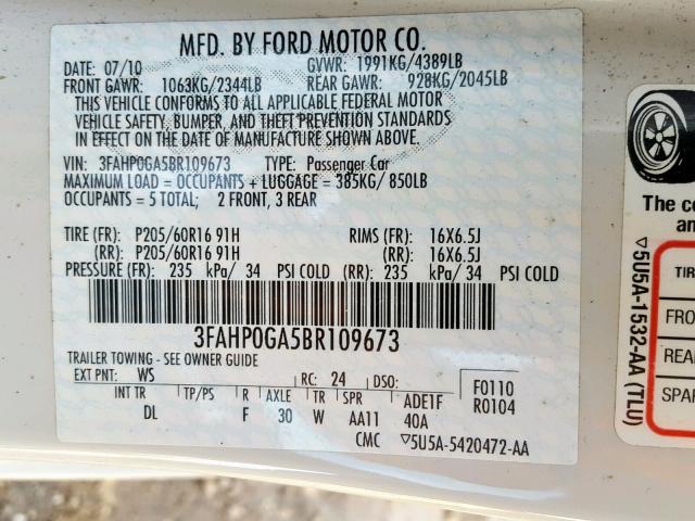 3FAHP0GA5BR109673 - 2011 FORD FUSION S WHITE photo 10