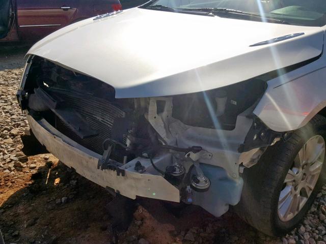 1G4GC5ER7DF313068 - 2013 BUICK LACROSSE WHITE photo 9