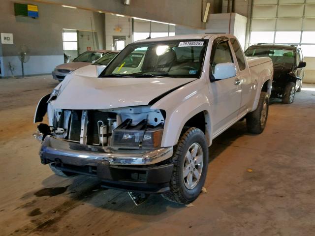 1GCJTDFE4B8105571 - 2011 CHEVROLET COLORADO L WHITE photo 2