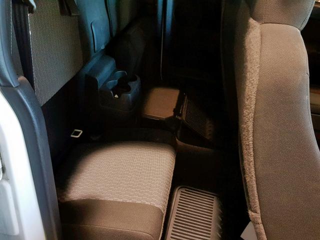 1GCJTDFE4B8105571 - 2011 CHEVROLET COLORADO L WHITE photo 6