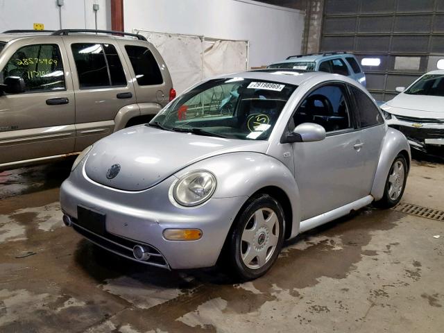 3VWCB21C11M444883 - 2001 VOLKSWAGEN NEW BEETLE SILVER photo 2