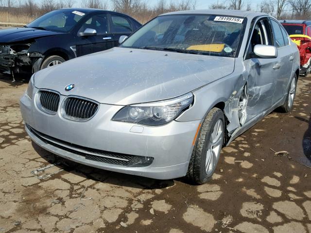 WBANV1C53AC158530 - 2010 BMW 528 XI SILVER photo 2