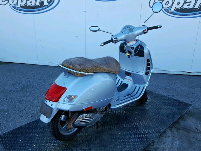 ZAPM459L975004639 - 2007 VESPA GTS 250 SILVER photo 4