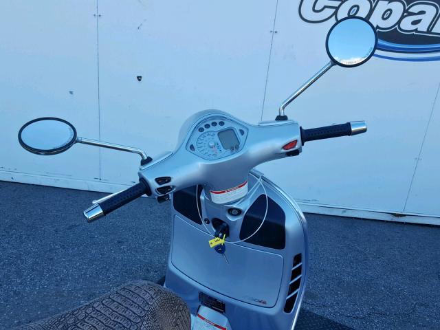 ZAPM459L975004639 - 2007 VESPA GTS 250 SILVER photo 5