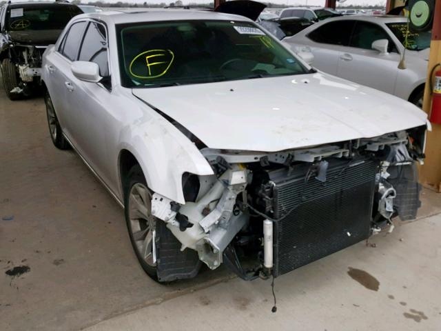 2C3CCAAG1FH930472 - 2015 CHRYSLER 300 LIMITE WHITE photo 1