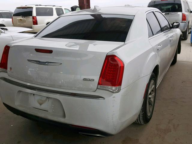 2C3CCAAG1FH930472 - 2015 CHRYSLER 300 LIMITE WHITE photo 4