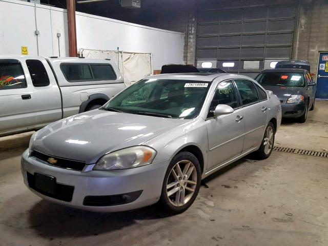 2G1WU583289174690 - 2008 CHEVROLET IMPALA LTZ SILVER photo 2