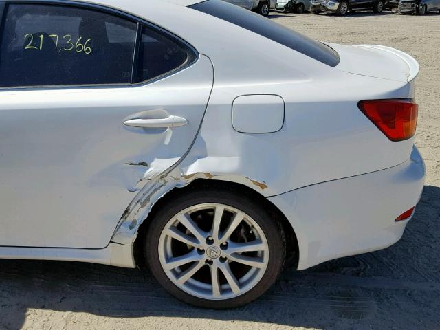 JTHBK262272045493 - 2007 LEXUS IS 250 WHITE photo 9