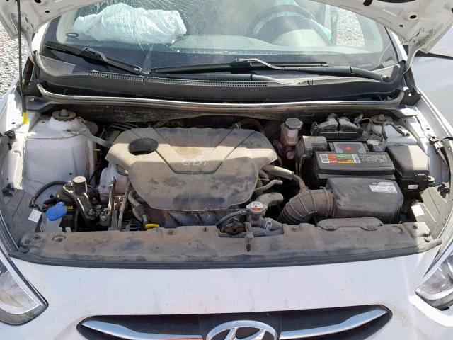 KMHCT4AE5GU110689 - 2016 HYUNDAI ACCENT SE WHITE photo 7