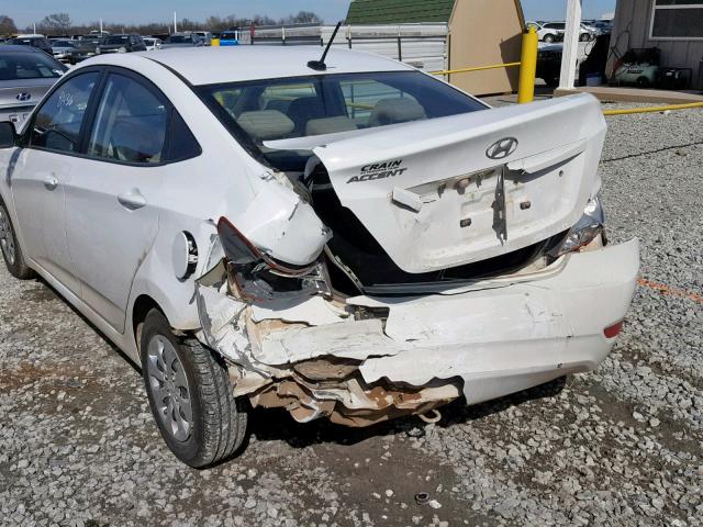 KMHCT4AE5GU110689 - 2016 HYUNDAI ACCENT SE WHITE photo 9