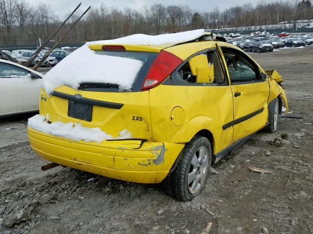 3FAFP31362R207145 - 2002 FORD FOCUS ZX3 YELLOW photo 4