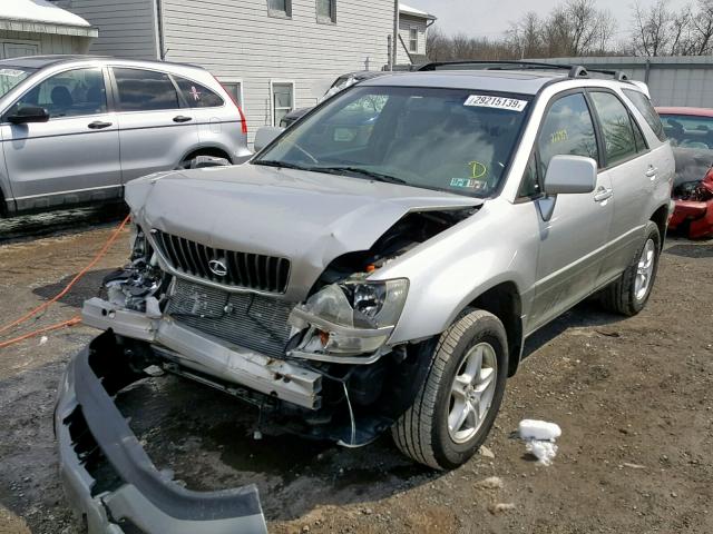 JT6HF10U4Y0149721 - 2000 LEXUS RX 300 SILVER photo 2