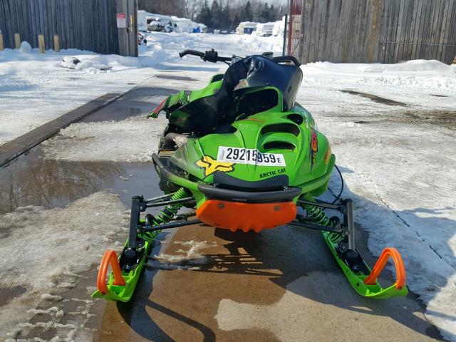 4UFU2SNW12T109645 - 2002 ARCTIC CAT ZR600 GREEN photo 2