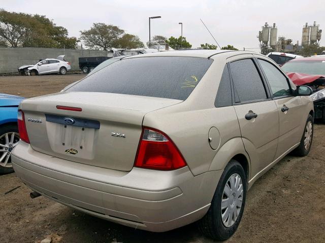 1FAFP34N96W147832 - 2006 FORD FOCUS ZX4 GOLD photo 4