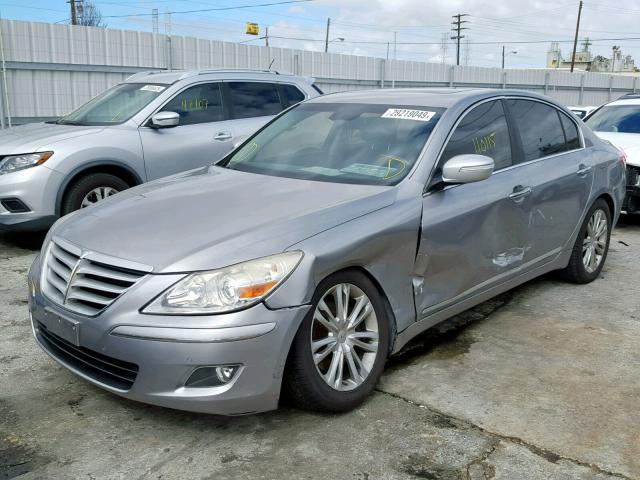 KMHGC46F49U060020 - 2009 HYUNDAI GENESIS 4. SILVER photo 2