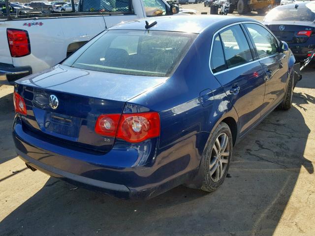 3VWSG71KX6M722799 - 2006 VOLKSWAGEN JETTA 2.5 BLUE photo 4