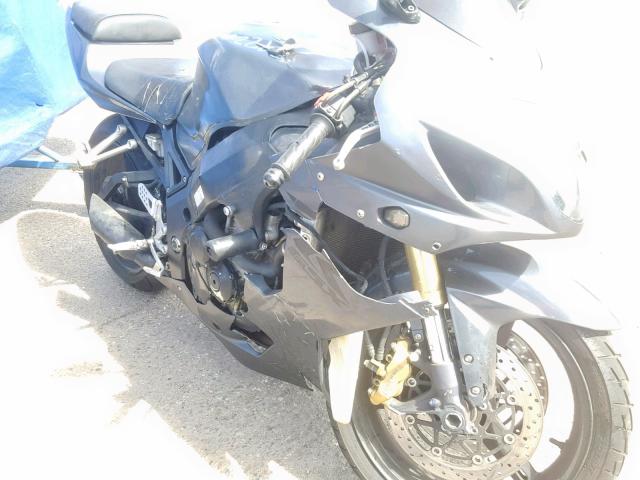 JS1GN7CA442102662 - 2004 SUZUKI GSX-R600 K BLACK photo 9