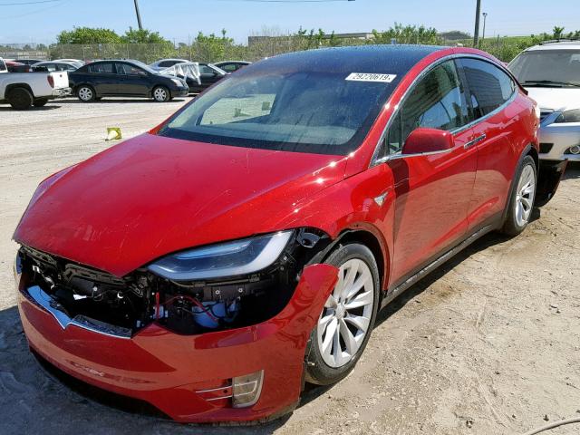 5YJXCDE29HF044941 - 2017 TESLA MODEL X RED photo 2