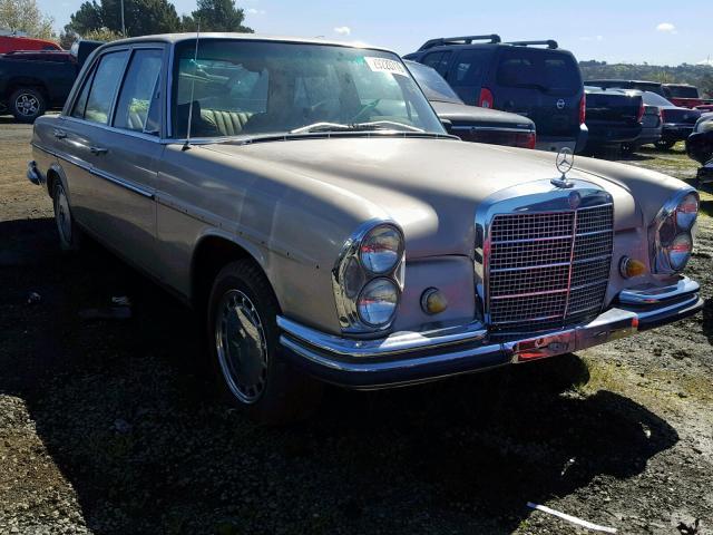 10801812032779 - 1971 MERCEDES-BENZ 280 BEIGE photo 1