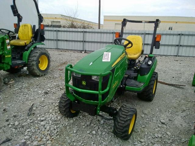 1LV1025RLGG105578 - 2016 JOHN DEERE TRACTOR GREEN photo 2