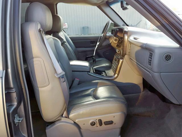 1GKEK63U95J220101 - 2005 GMC YUKON DENA GRAY photo 5